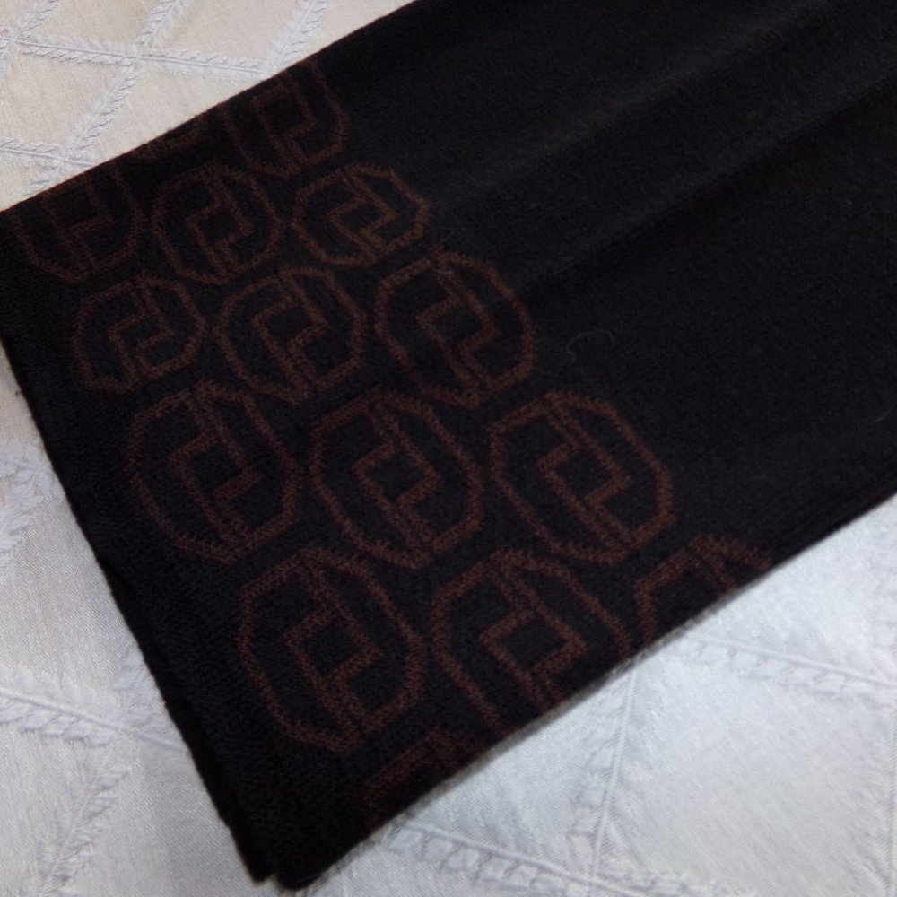 2 Pc Roni Rabl Suit - Picture 10 of 13